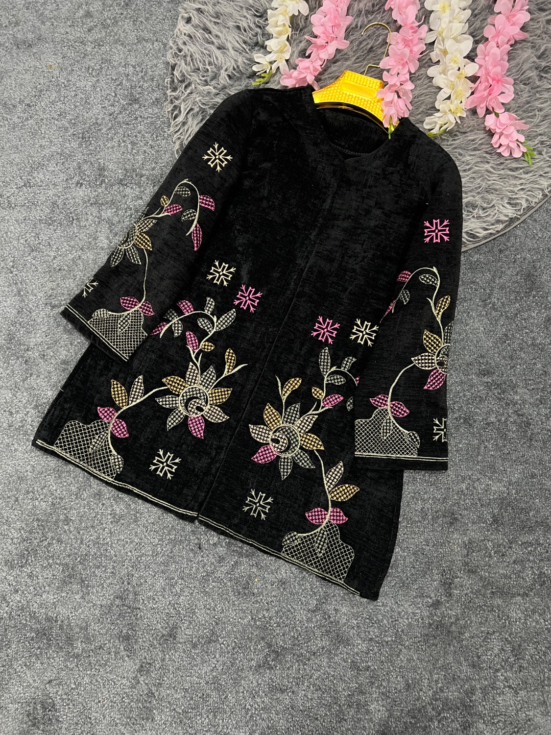 کت مخمل گلدوزی اعلا تنخور عالی وشیک تکرنگ✅️✅️✅️راشین ✨️✨️✨️۶۹۹۸