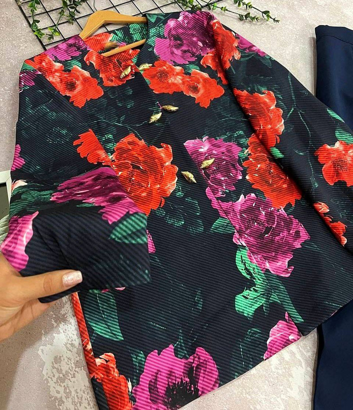 کت شلوار فلاور مخصوص خاص پسندا❤️😍کیفیت عالی😍✅99794پرفازبرند