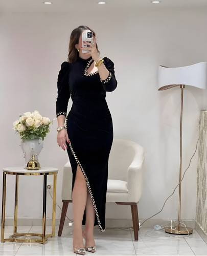 پیراهن مجلسی بسیار زیبا بسیار پرفروش دلوان😍ارسال یک هفته پس از ثبت⭕کد240برلی