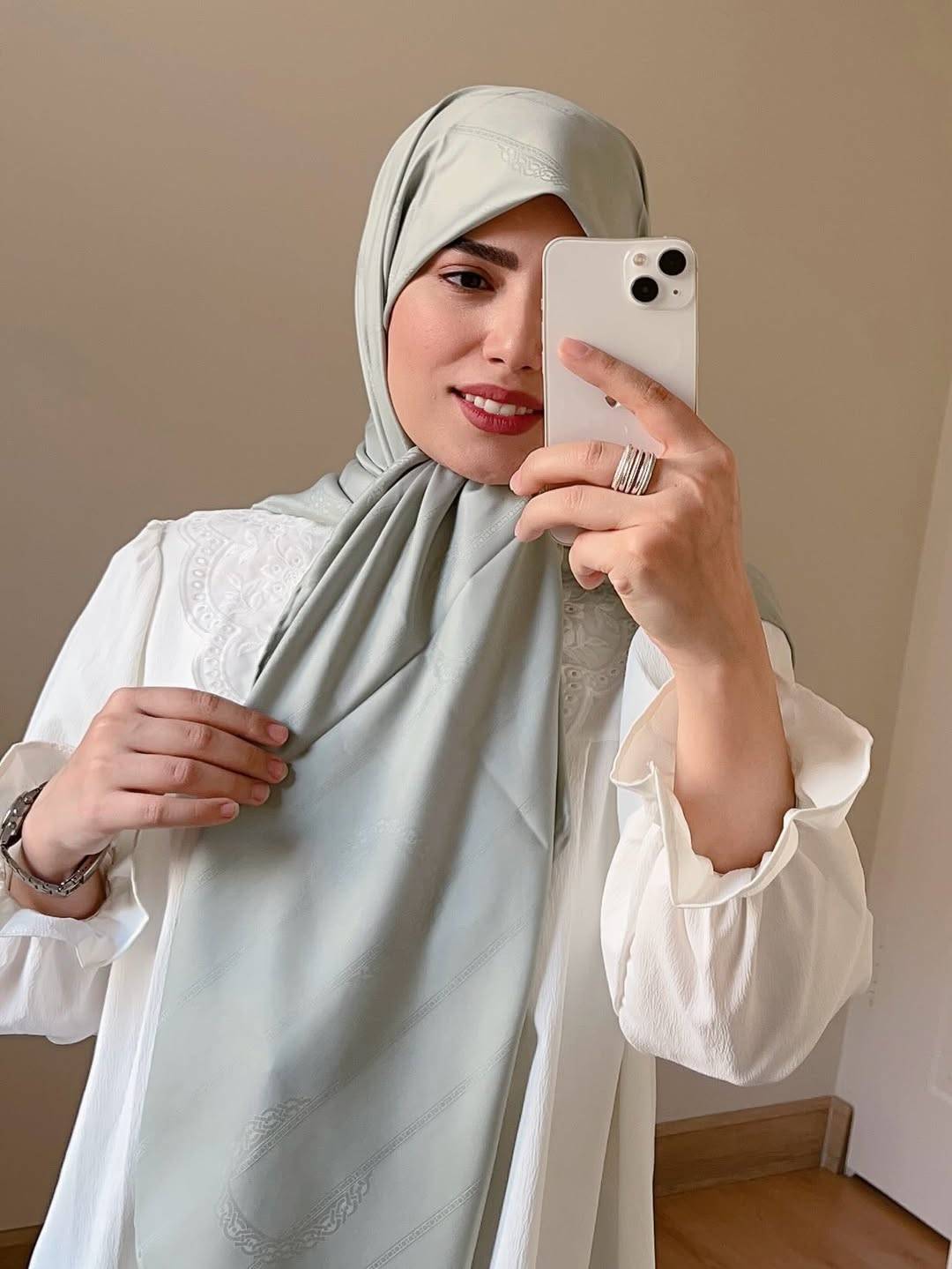 روسری ساتن ابريشم زیبا وشیک در رنگبندی زیبا 🎀 🎀 🎀 کد ۷۲