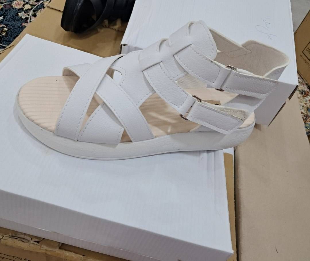 صندل مدل شیدا رویه چرم 🛍🤩💞💞مهدی