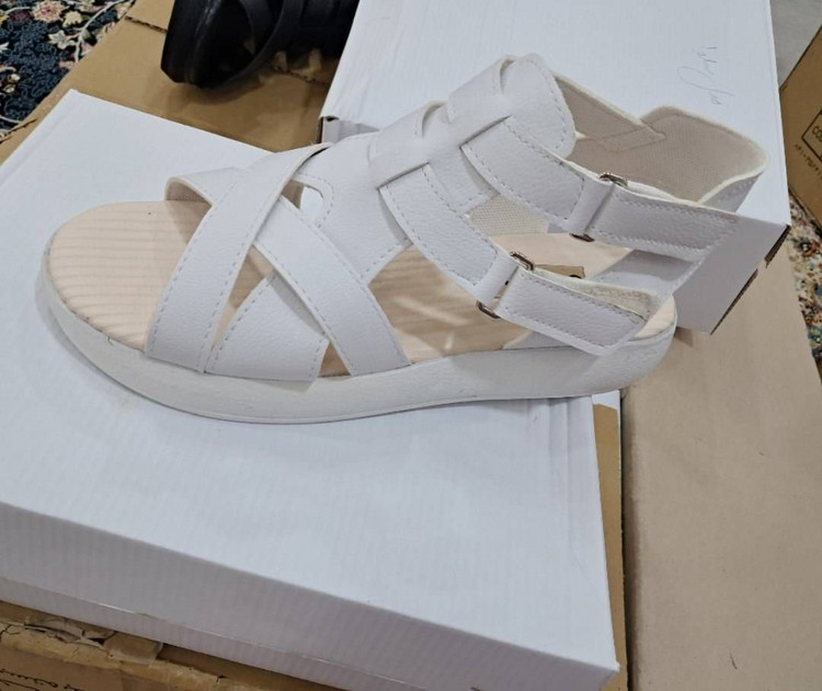 صندل مدل شیدا رویه چرم 🛍🤩💞💞مهدی