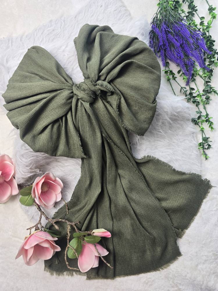 شال دور ریش نخ پلیسه زیبا و شیک در رنگبندی زیبا 🎀 🎀 کد ۱۲۵۳۷ ستشو