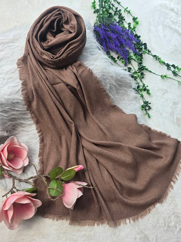 شال دور ریش نخ پلیسه زیبا و شیک در رنگبندی زیبا 🎀 🎀 کد ۱۲۵۳۷ ستشو