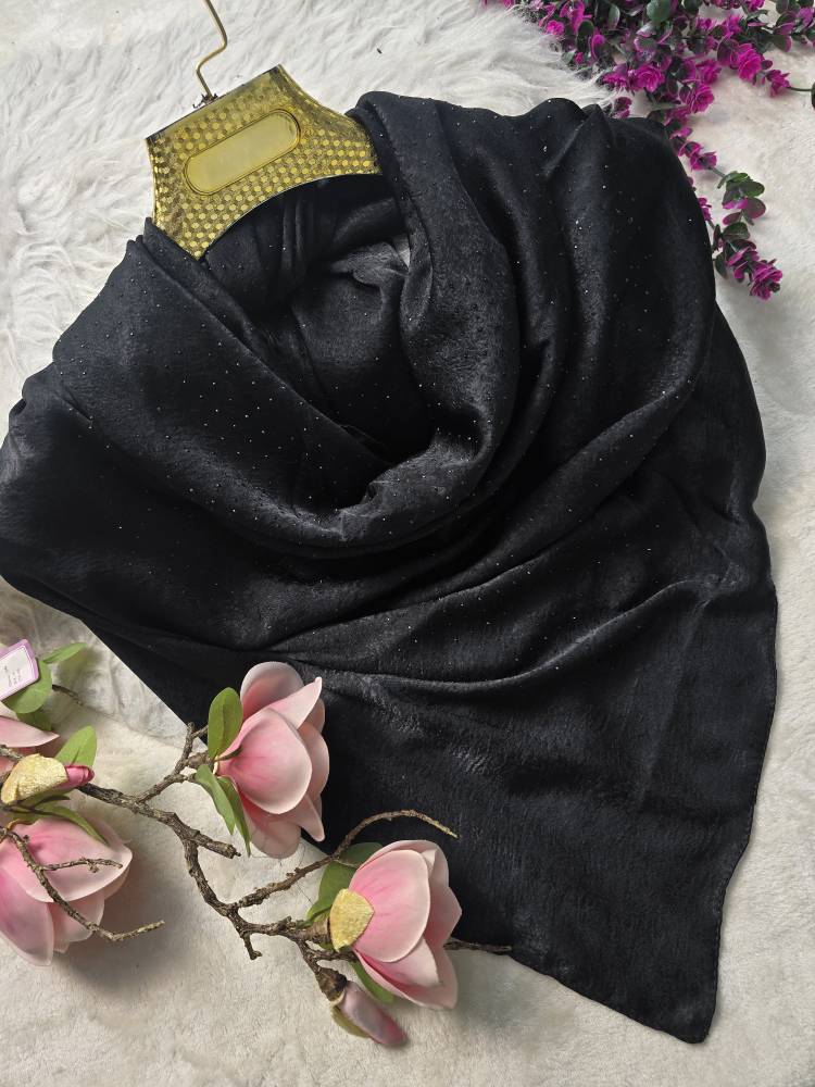 روسری مجلسی ستاره شب زیبا وجذاب سرخور زیبا تکرنگ 🥰🥰کد۱۳۳۵۷ ستشو