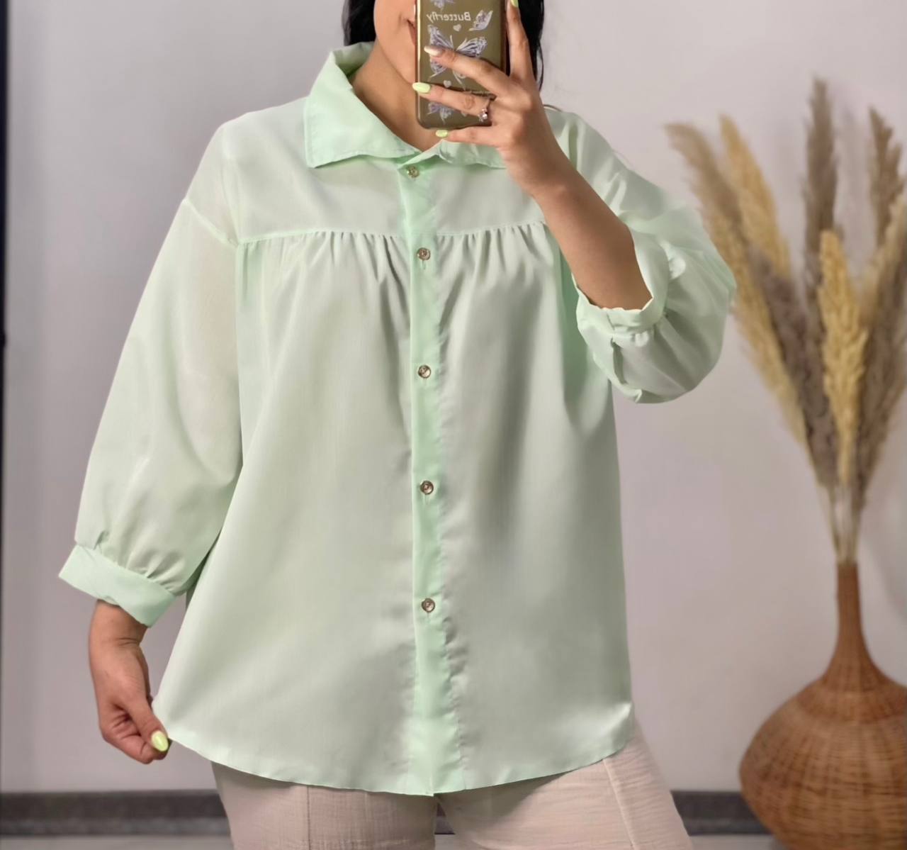 مانتو مریم تخفیف خورده 😍❌جنس داکرون تک رنگ😍🎀کد 40 آرشید
