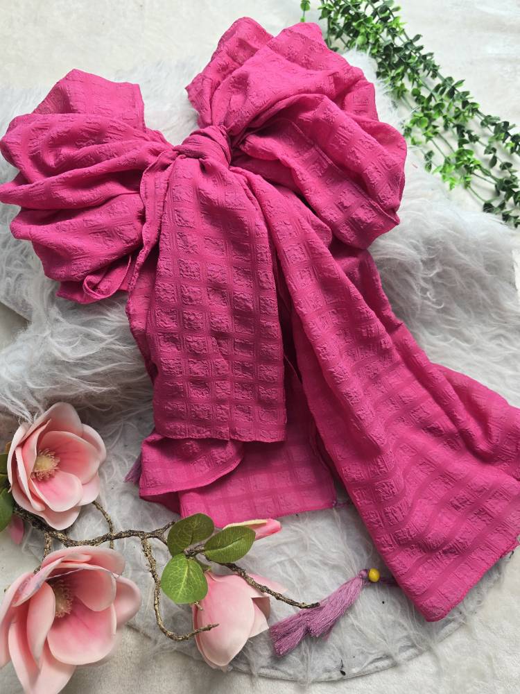 شال مهلقا نخ حریر درجه یک خنک و تابستونی در رنگبندی زیبا 🎀 🎀 کد ۱۳۰۹۵ ستشو
