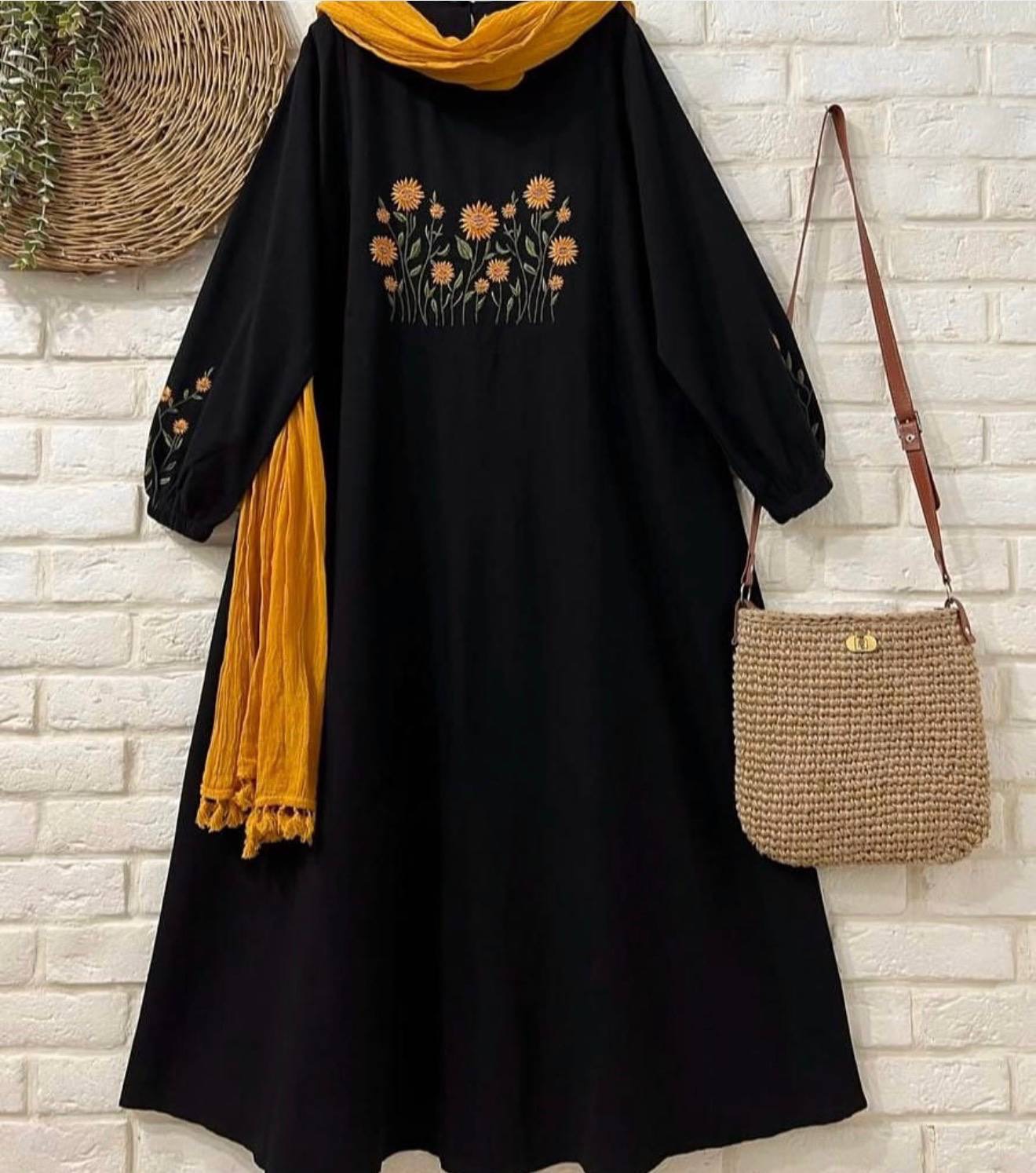 کفتان آفتابگردان مخمل اعلا تنخور عالی وشیک تکرنگ 😍 😍 کد ۳۲۴۸ راشین
