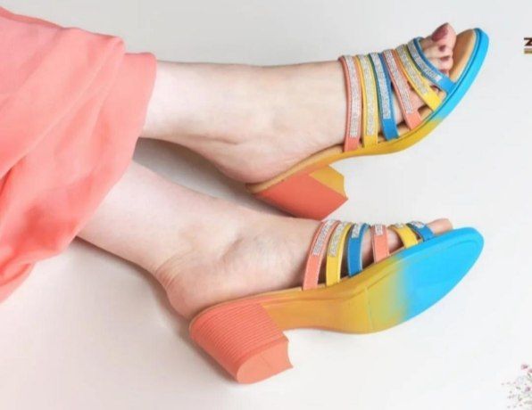 صندل رنگارنگ کیفیت عالی زیره پیو شیک و جدید 🛍🌈💞مدرن