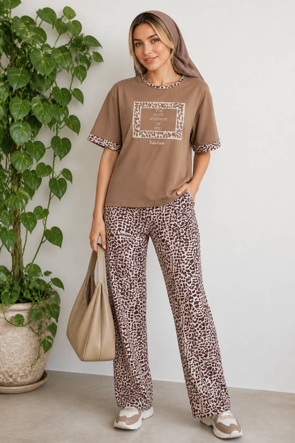 ست تیشرت شلوار پلنگی fashion پنبه درجه یک تنخور عالی کیفیت تضمینی تک رنگ کرم🎀 🎀 کد ۱۵۳۷۷ مدلند