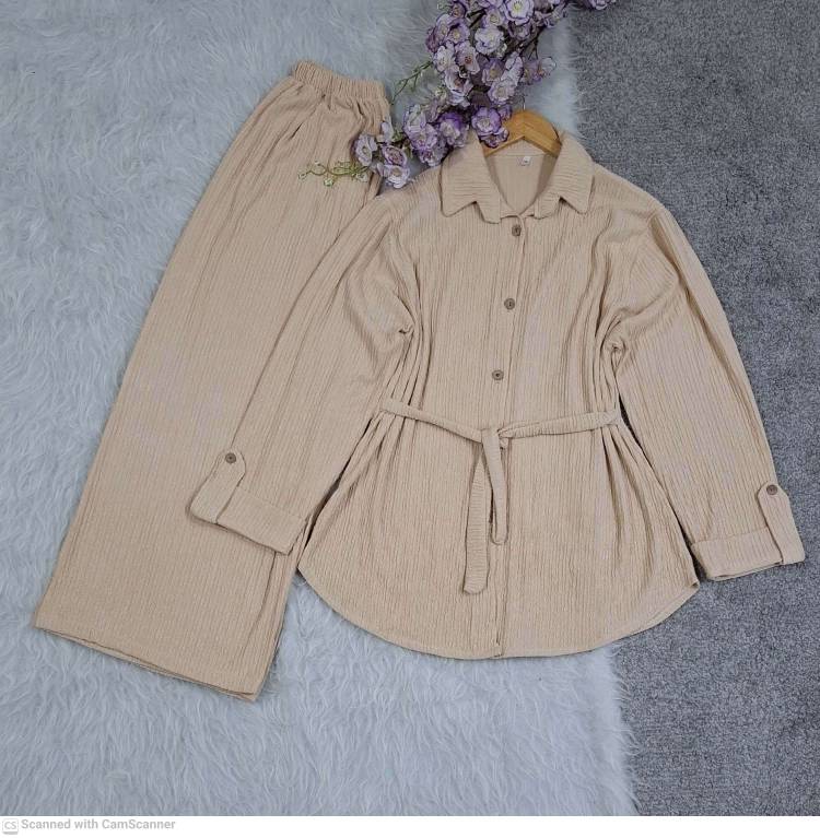 شومیز شلوار قواره دار لاریس درجه یک کیفیت تضمینی در رنگبندی 🥰🥰کد۷۴۹۲ فاروین