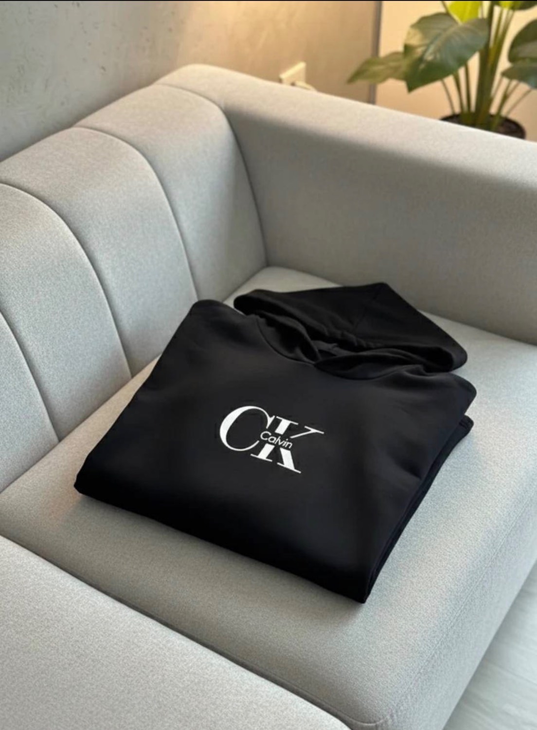 تیشرت لانگ CK زیبا وجذاب تنخور عالی در رنگبندی 🤩 🤩 کد ۱۰۴۴۵ راشین