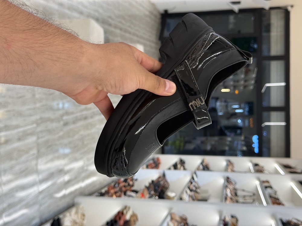 کفش شیک و زیبا تک رنگ 🌈🛍💯ویدا
