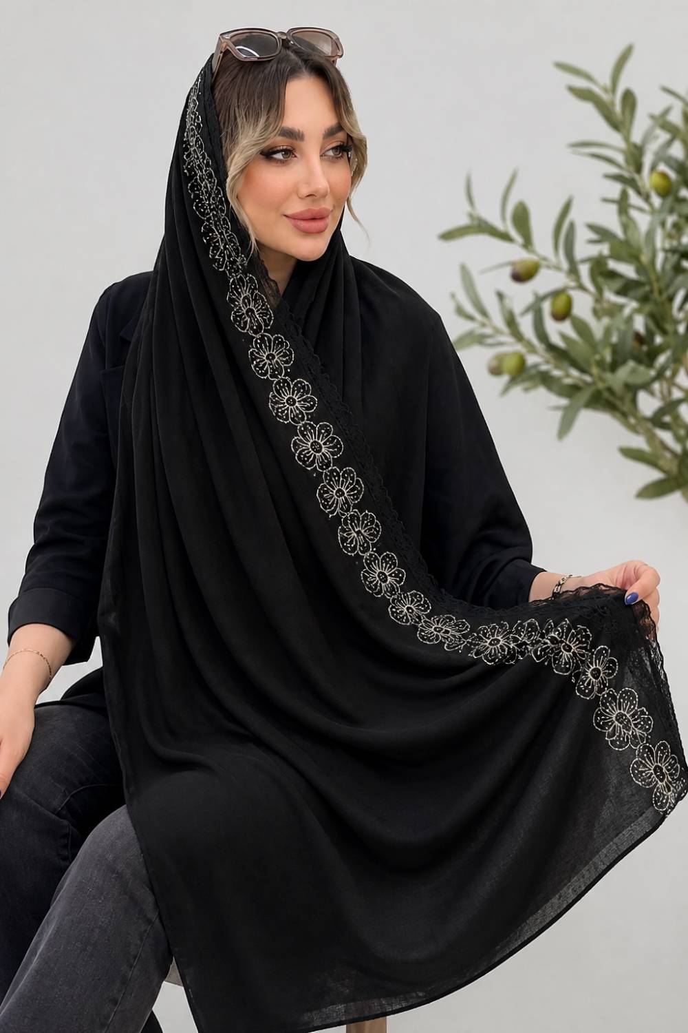 شال گلدوزی گلاب زیبا وشیک خاص و جذاب در رنگبندی 🥰🥰کد۱۳۳۸۰ ستشو