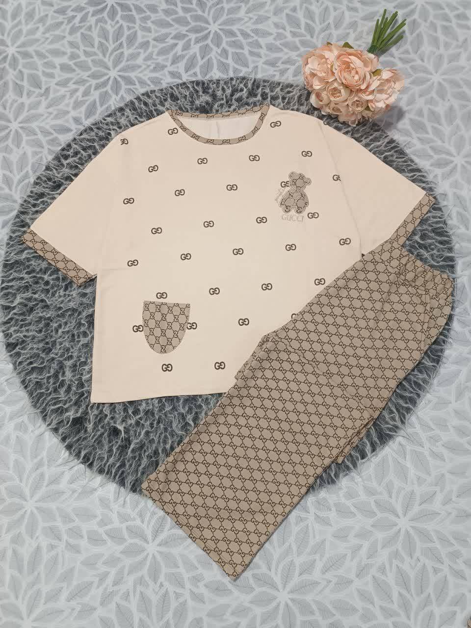 ست تیشرت شلوار گوچیگلکسی اسپان با لطافت بالا تکرنگ 🥰 🥰 کد۱۶۹۲۹ دلتا