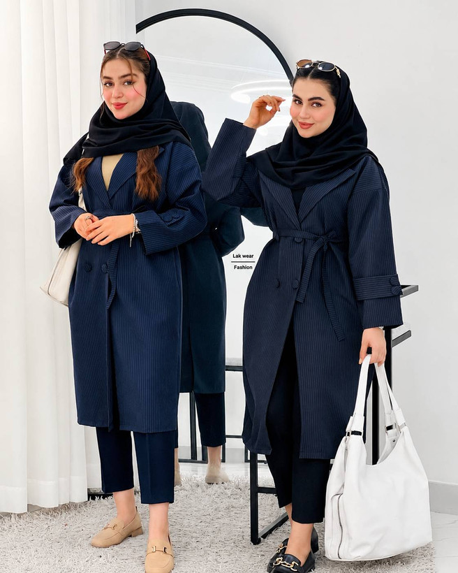 مانتو بلند دیپلمات کیانا با کیفیت عالی در دو رنگ زیبا کد 2658 شایسته