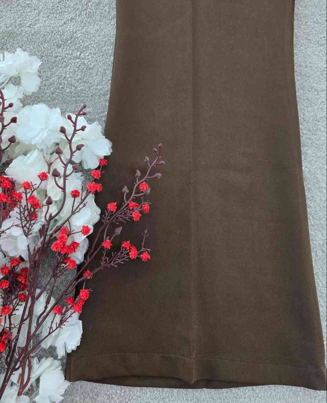 شلوار دمپا گشاد کمر دکمه مازراتی اعلا در رنگ بندی کد ۲۶۲۵ والیا