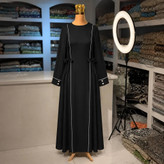 مانتو عبایی سالومه الیزه درجه یک تک رنگ مشکی ویژه محرم کد7352چیچک