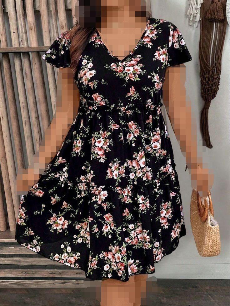 پیراهن چین دار یقه عروسکی ارسال ۷ روز کاری ۳۳۸۰ بزمی💯🎀🛍