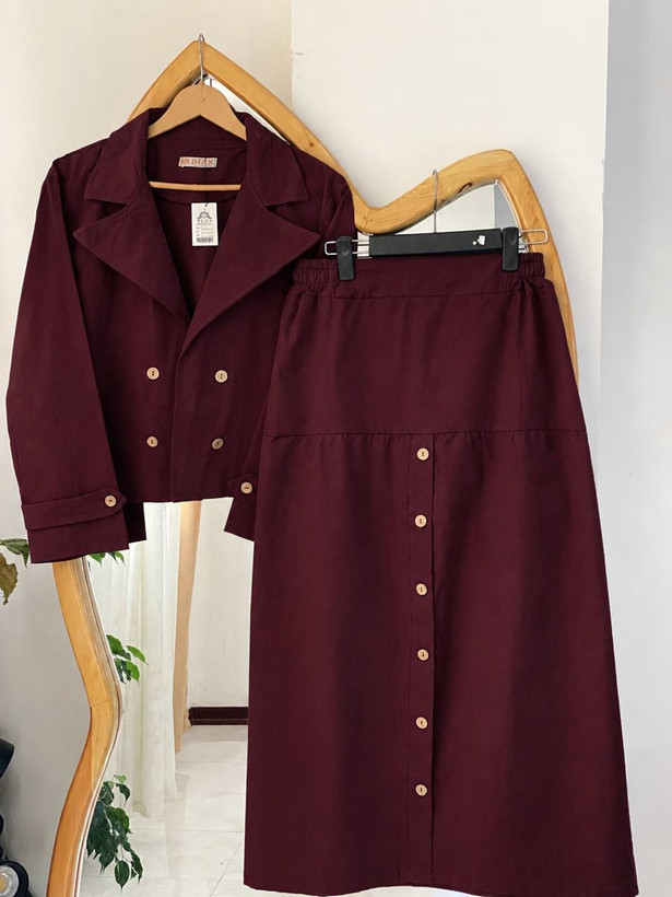 کت دامن جلو دکمه ارغوان لنین اعلا 🎀🛍۲۸۵آرشیدا