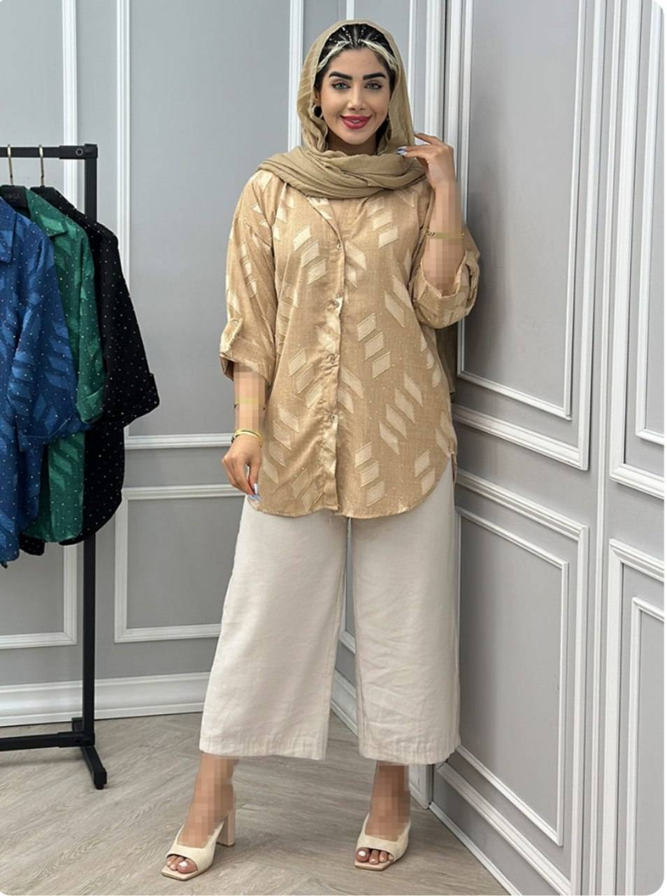 شومیز نگینی کسمه فتانه در رنگ بندی شیک 🥰🎀کد20762 کلار