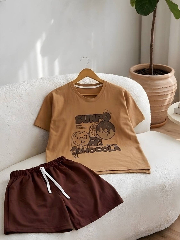 ست تیشرت شورتک فانتزی نخ پنبه سوپر زیبا وشیک تنخور عالی در رنگبندی 🌈 🌈 کد ۱۳۵۸۱ دلتا