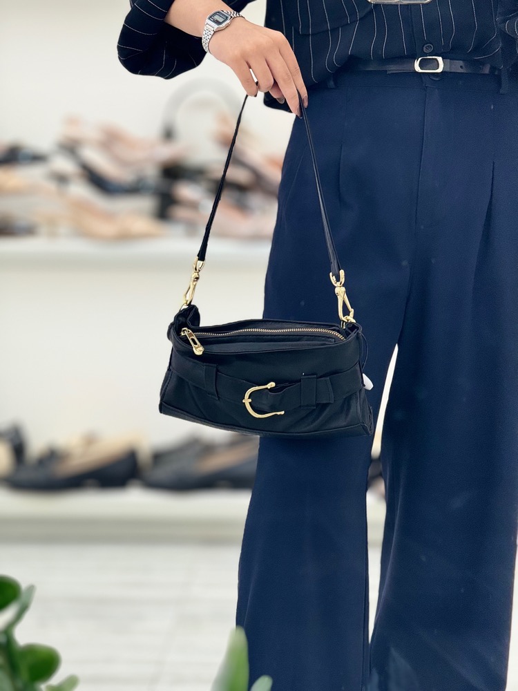 کیف زارا کمربندی 465🩷 ابعاد24/12 🎀💓ویدا