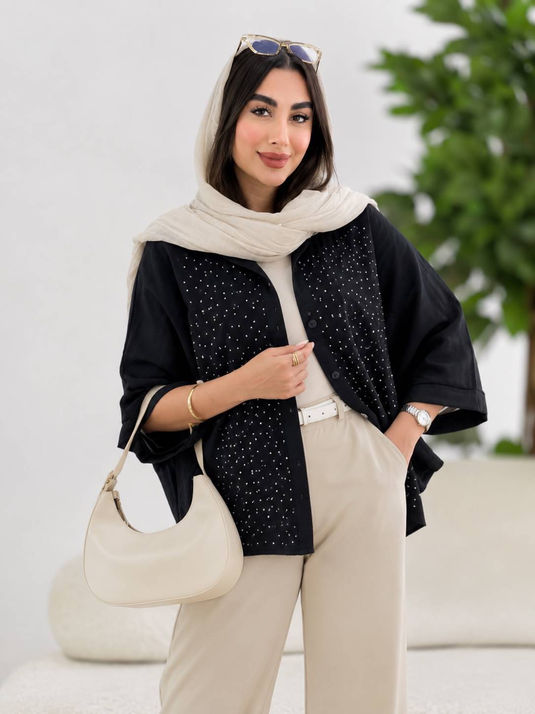 شومیز جلو نگینی جذاب در رنگ بندی کد 75990 تارا