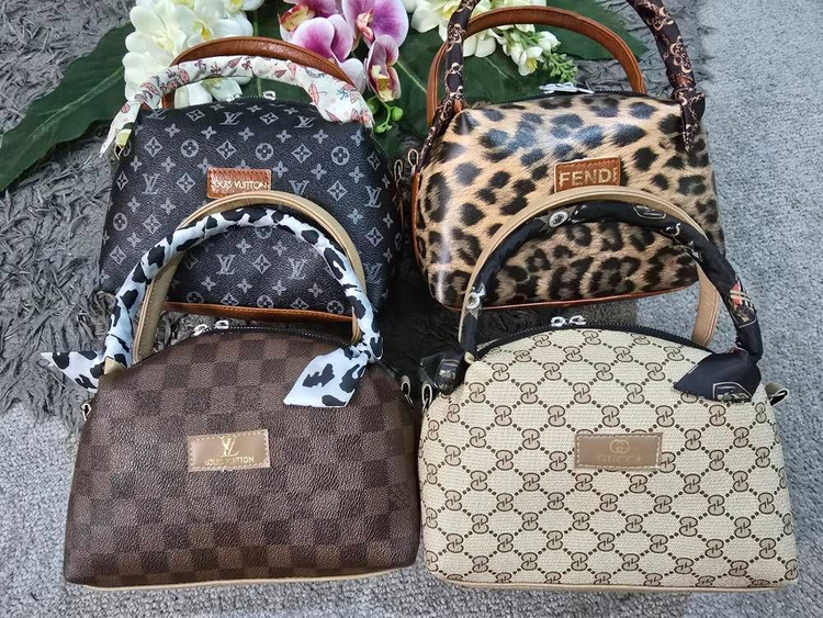 کیف مژگان چرمی با کیفیت 💯🌈🎀۱۶۴۰۵ نفیس