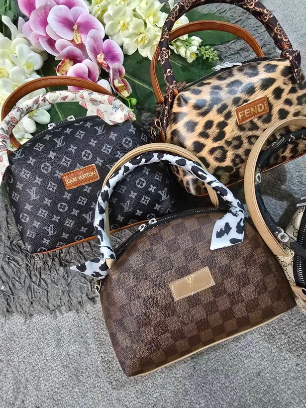 کیف مژگان چرمی با کیفیت 💯🌈🎀۱۶۴۰۵ نفیس