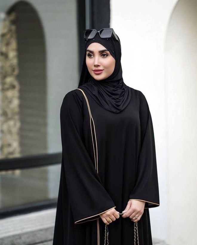 مانتو عبایی مغزی دوز زیبا و شیک 🎀❤️کد 680 آدراپانا