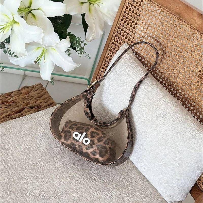 کیف پلنگی با جنس چرمی 💯🎀🛍۴۶۷۳ نفیس
