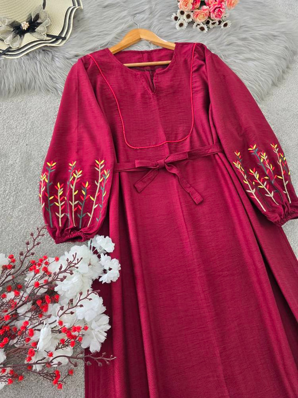 کفتان گلدوزی نرگسی 🌿 با رنگ بندی و کیفیت عالی ✅والی5000