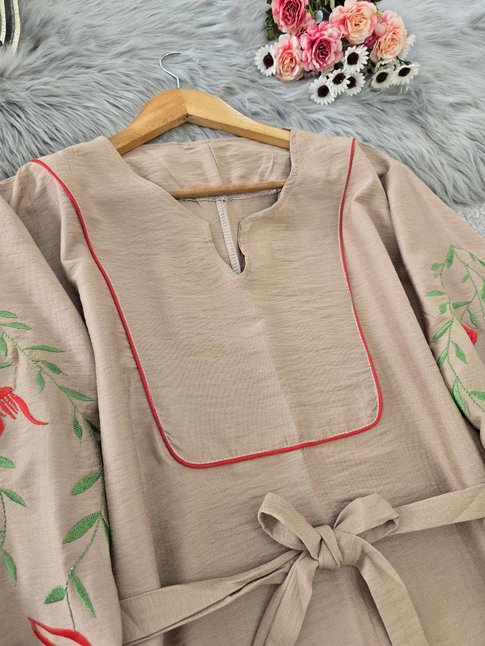 کفتان گلدوزی نازگل 🌼 با رنگ بندی و کیفیت عالی ✅والی7059