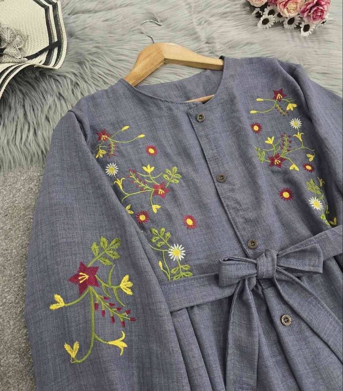 مانتو گلدوزی باران 🌿با پارچه شانتون درجه یک و رنگ بندی ✅والی7331