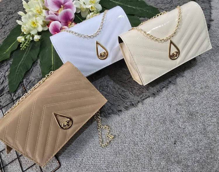 کیف مونا چرمی ورنی 💯🎀🛍🌈۱۶۲۹۷ نفیس